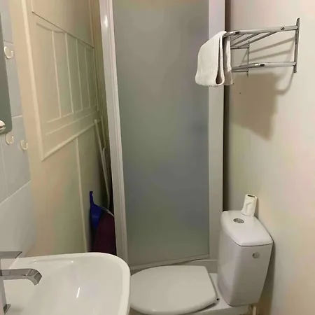 Moderne à Néris-les-bains De 17 M² Appartamento Néris-les-Bains